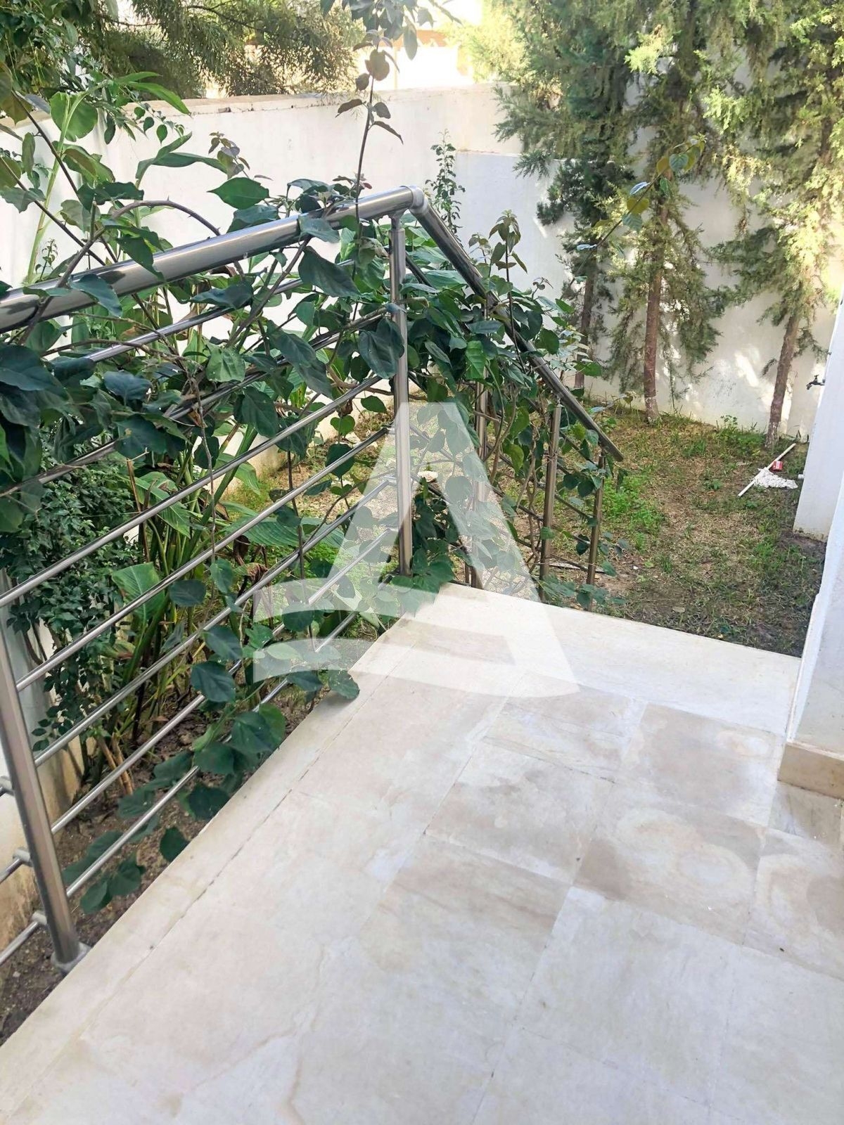 A vendre Appartement avec jardin au jardin de carthage image 0