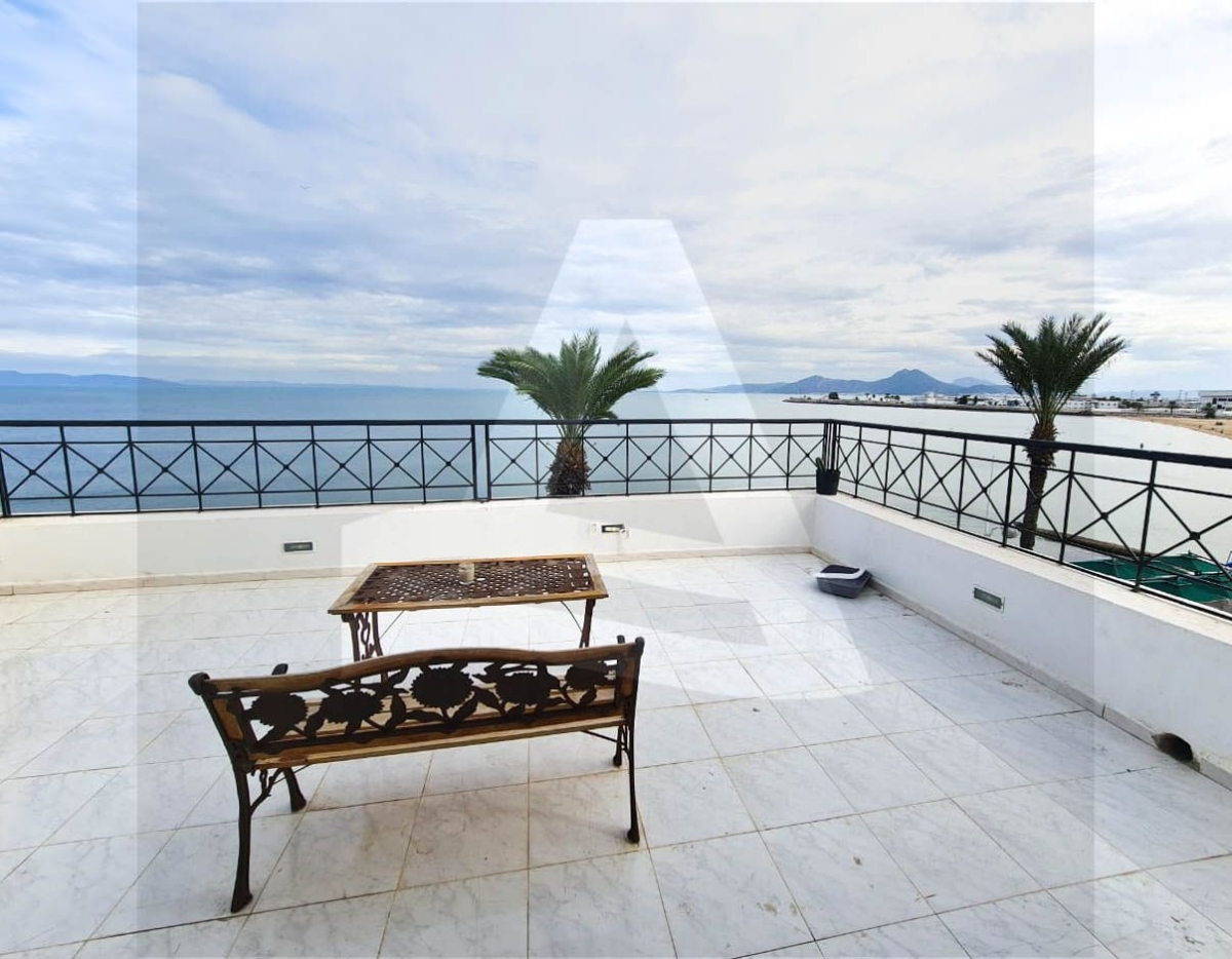 A louer un appartement S2 a la goulette vue mer image 2