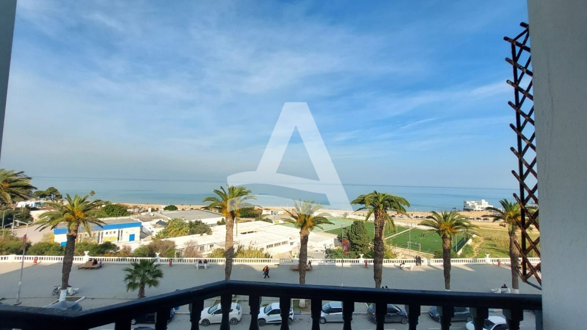 appartement S3 au cœur de la marsa avec Vue mer image 2