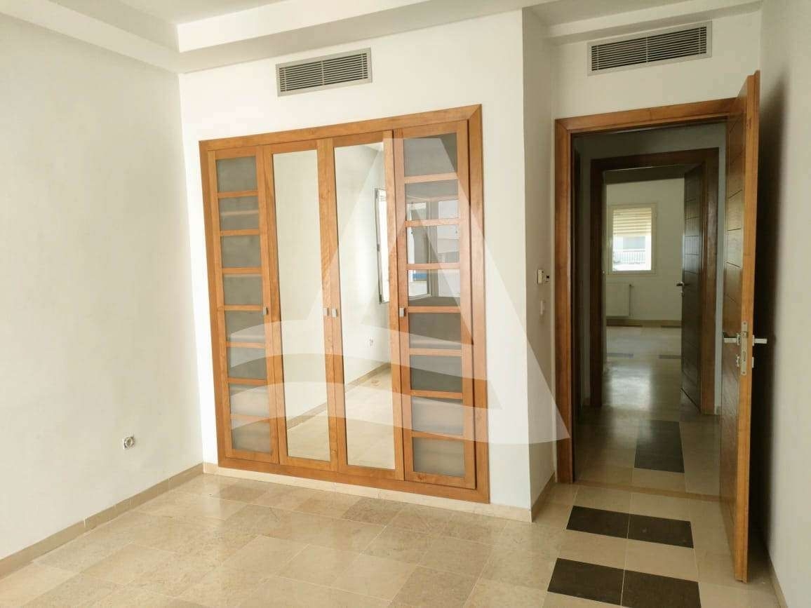 Appartement S+3 à louer - La Marsa image 9