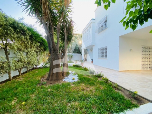 Villa S+3 à louer - Marsa Ennassim image 0