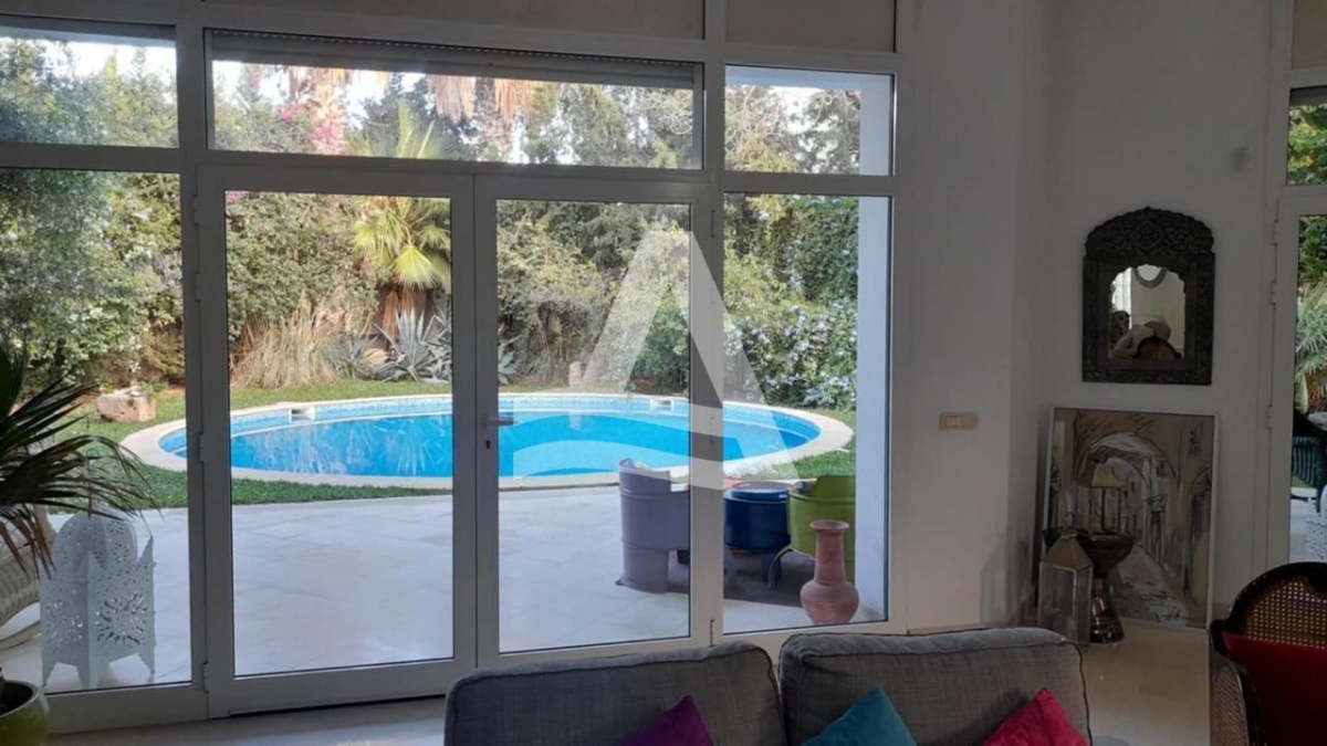 Villa à louer avec piscine - Marsa Ennassim image 4