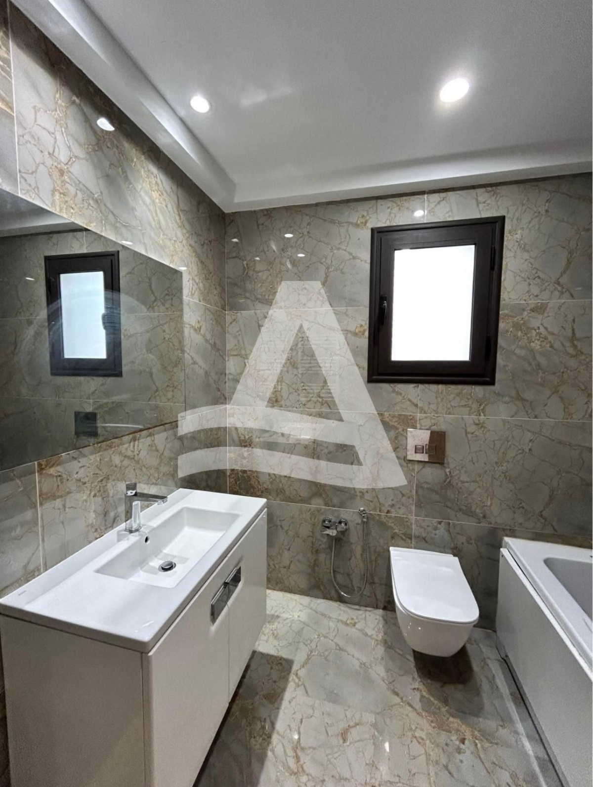 A vendre appartement s2 a ain zaghouen nord image 2