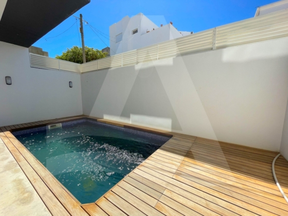 Location d'un luxueux triplex S4 avec piscine à Gammarth image 0