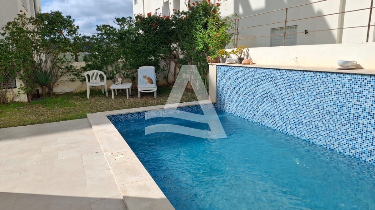 Location appartement avec piscine privative image 8